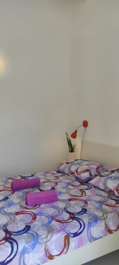 Sea Breeze Apartments With Private Beach And Boat Anchorage 스타라 노발랴 외부 사진