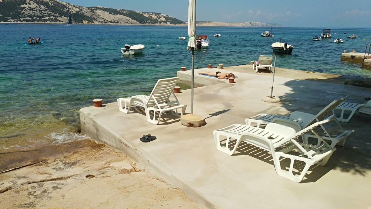Sea Breeze Apartments With Private Beach And Boat Anchorage 스타라 노발랴 외부 사진